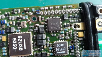 摩托羅拉軍刀對講機(jī)拆解維修 探索美國軍用通信設(shè)備的內(nèi)部世界